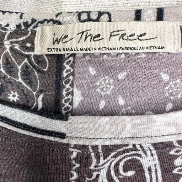 We The Free People Shirt Women’s Brown/Gray Paisley Oversized Cropped T Shirt XS - Picture 3 of 5